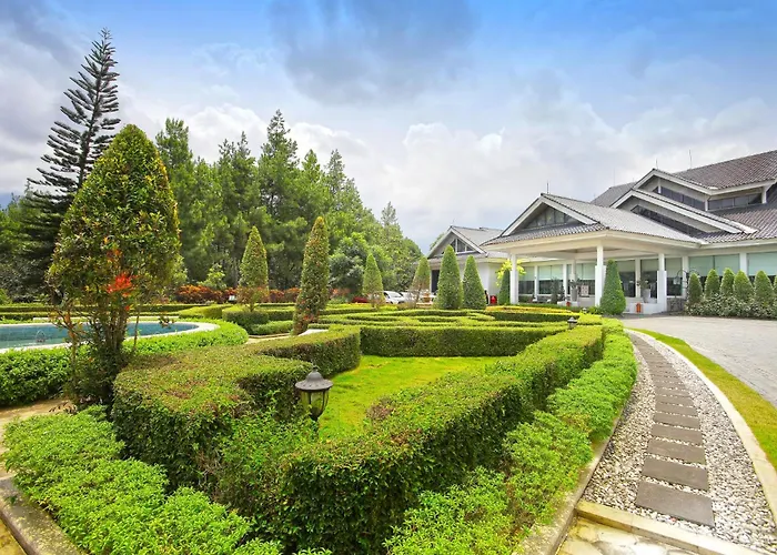 Lido Lake Resort By Mnc Hotel